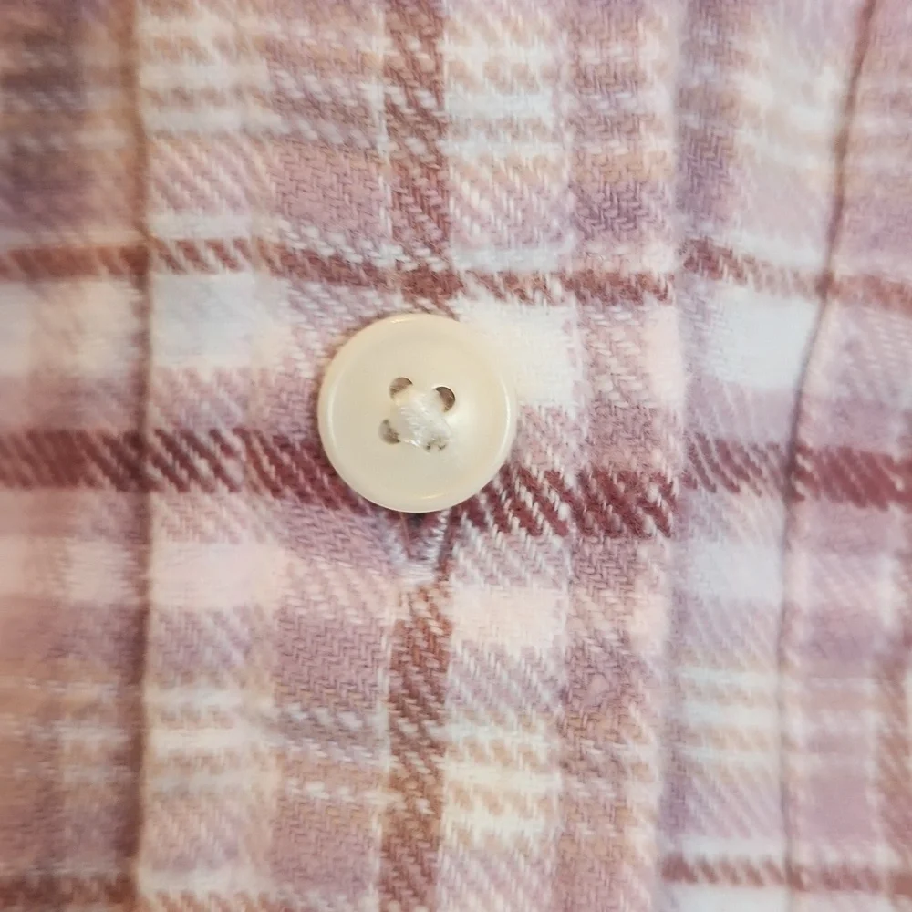 J.‎ Crew Women's Classic-Fit Shirt in Blush Flannel Plaid Size 4